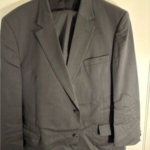Jos A. Bank Men’s Suit Combo